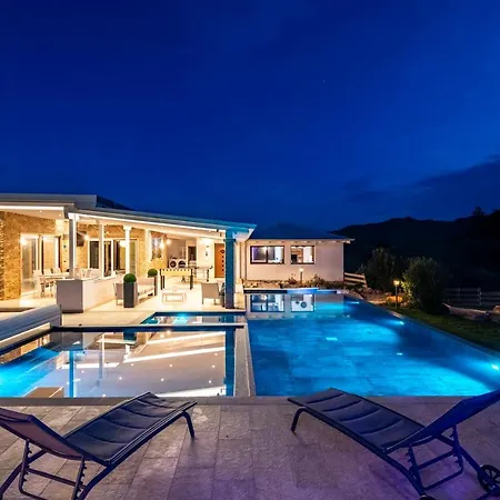 Sara فيلة لوتْسوراي