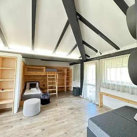 Sara لوتْسوراي