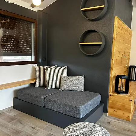 Sara וילה לוצוראי