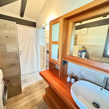 וילה Sara לוצוראי